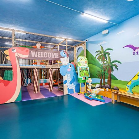 Wellness Hotel Luzan Rumburk Exteriör bild