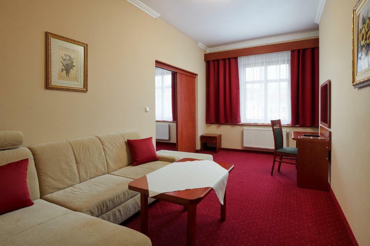 Wellness Hotel Luzan Rumburk Exteriör bild